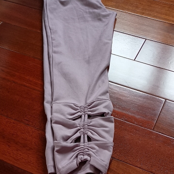 Marika Workout Set - Picture 9 of 9